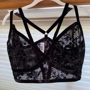 Torrid velvet brocade bralette NWT